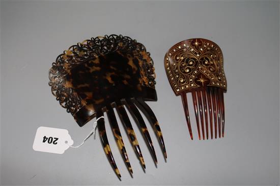 2 Mantilla combs